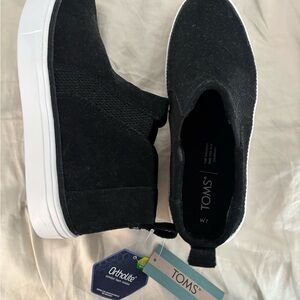 TOMS Black Knit Slip-On Shoes